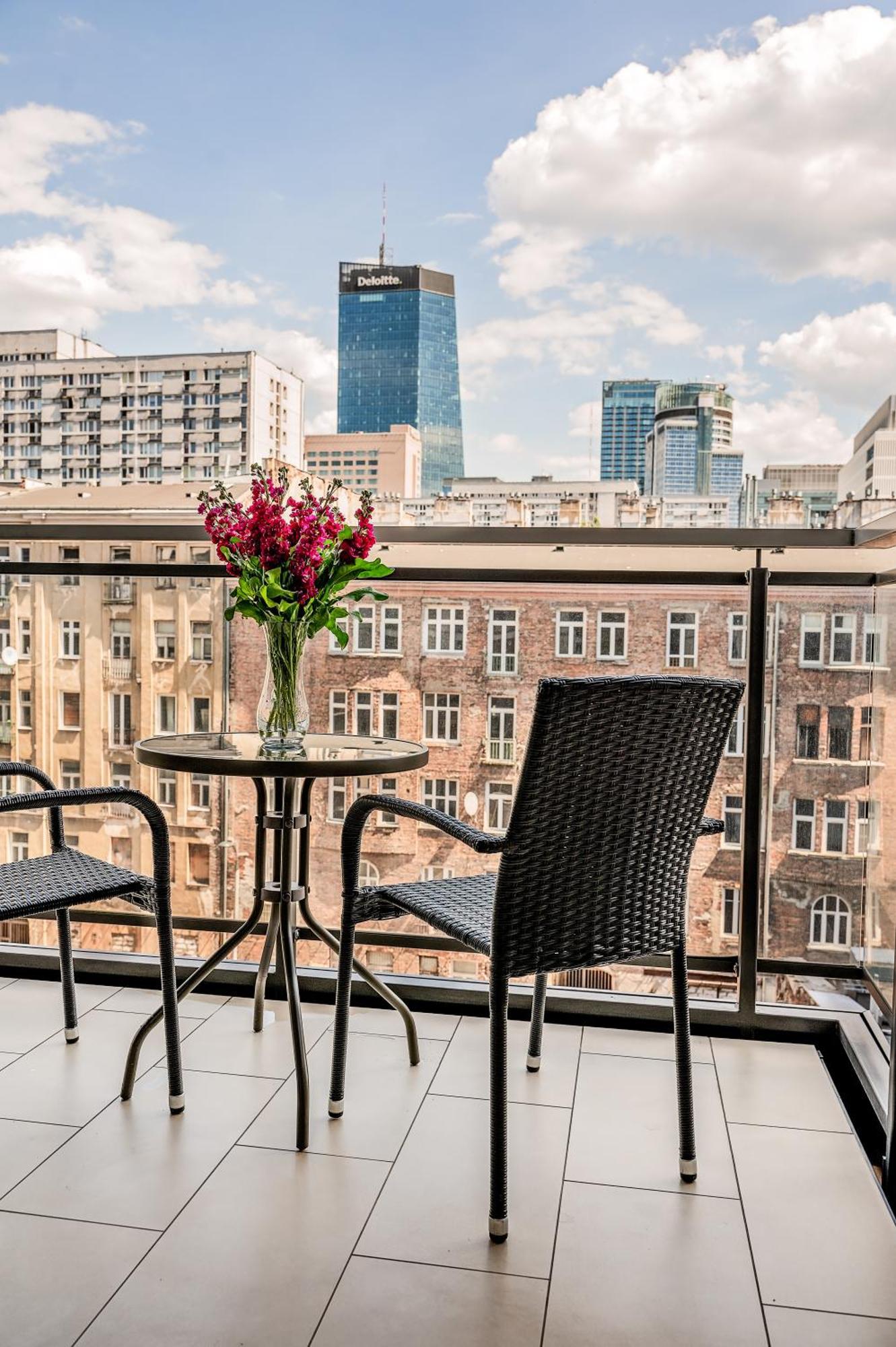 Mennica Residence Patronus Apartments Варшава Екстериор снимка